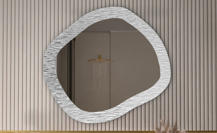 Spoguļi akmens rāmī