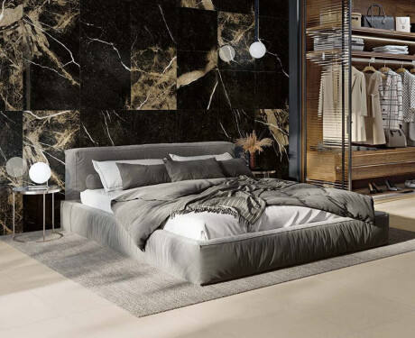 Glazēts grīdas keramikas flīzes „Pierre Black“ 120x120 cm, melnas, spīdīgas, ar zelta dzīslu, rektificētas A4H197